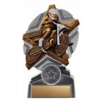 Trophée ProStar 5,75″ en résine pour motocross, personnalisable avec texte et logo. Idéal pour récompenser les champions de motocross.