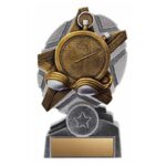 Trophée ProStar 5,75″ en résine pour natation, personnalisable avec texte et logo. Idéal pour récompenser les champions de natation.